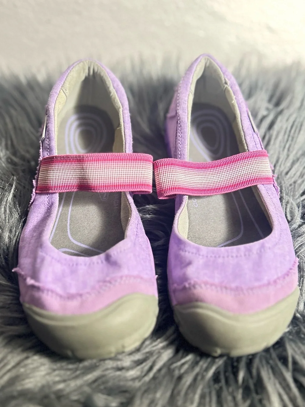 KEEN Rivington MJ CNX K Purple Heart Bougainvillea Purple Mary Jane Slip-On Sz 4